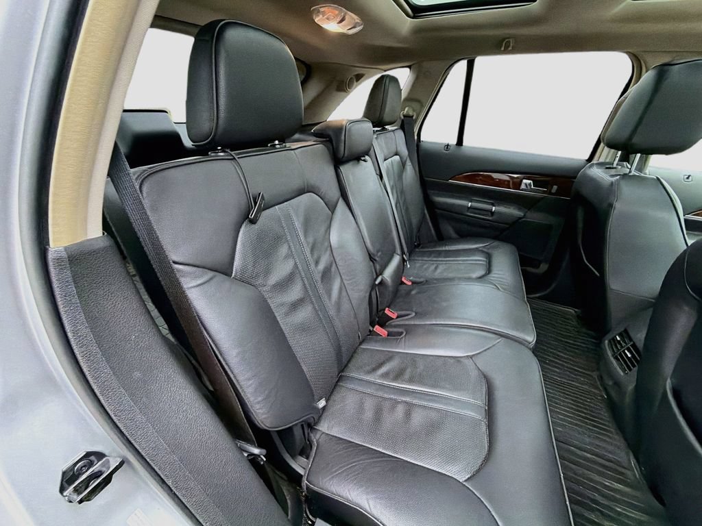Used 2015 Lincoln MKX AWD w/ Equipment Group 102A image 29