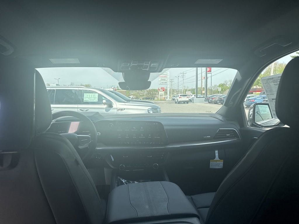 New 2026 Chevrolet Tahoe High Country AWD/4WD image 24