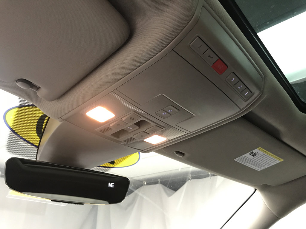 Used 2020 Volkswagen Atlas SE w/ Panoramic Sunroof Package image 13