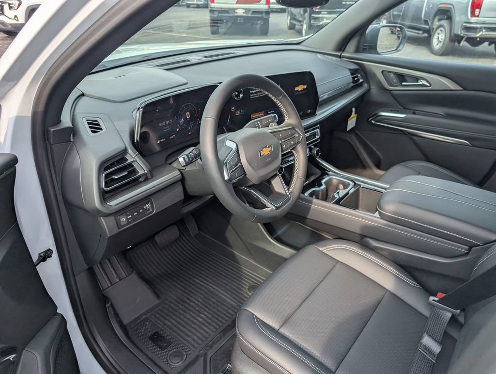 New 2027 Chevrolet Traverse LT w/ Sun and Wheel Package AWD/4WD image 12