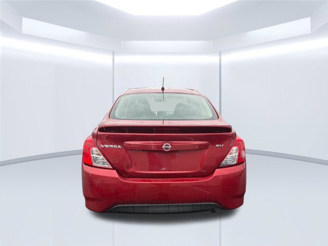 Used 2019 Nissan Versa SV FWD image 4
