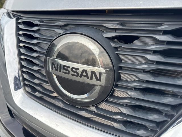 Used 2018 Nissan Rogue SV AWD/4WD image 30
