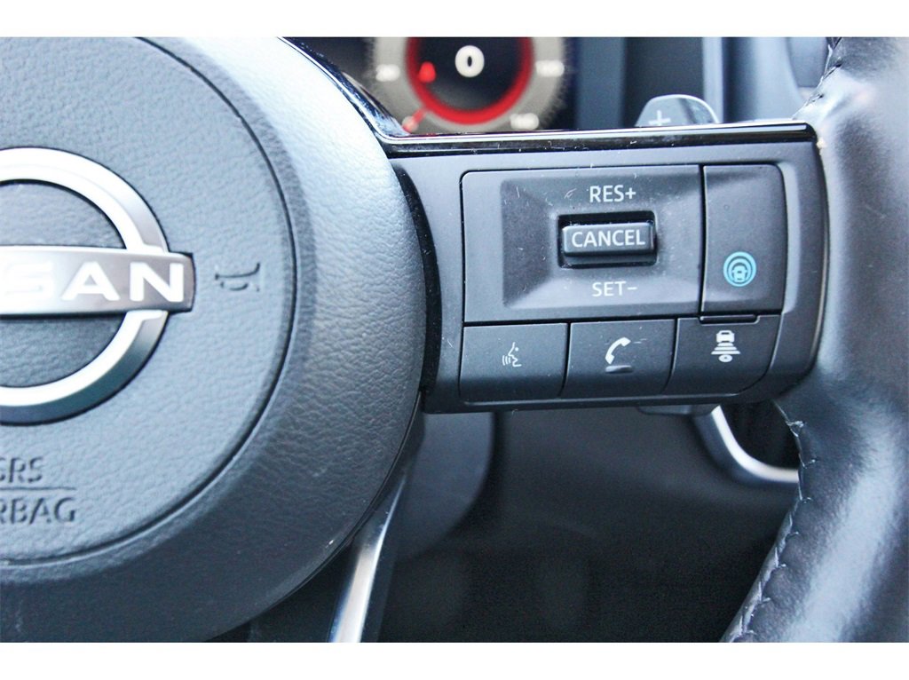 Used 2023 Nissan Rogue Platinum w/ Platinum Premium Package image 12