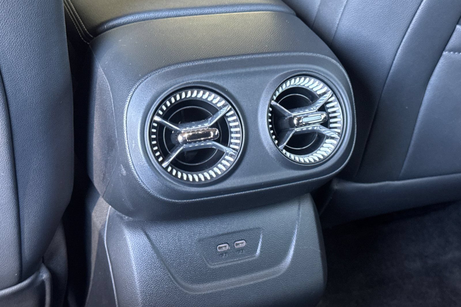 Used 2024 Chevrolet Blazer EV LT AWD/4WD image 38