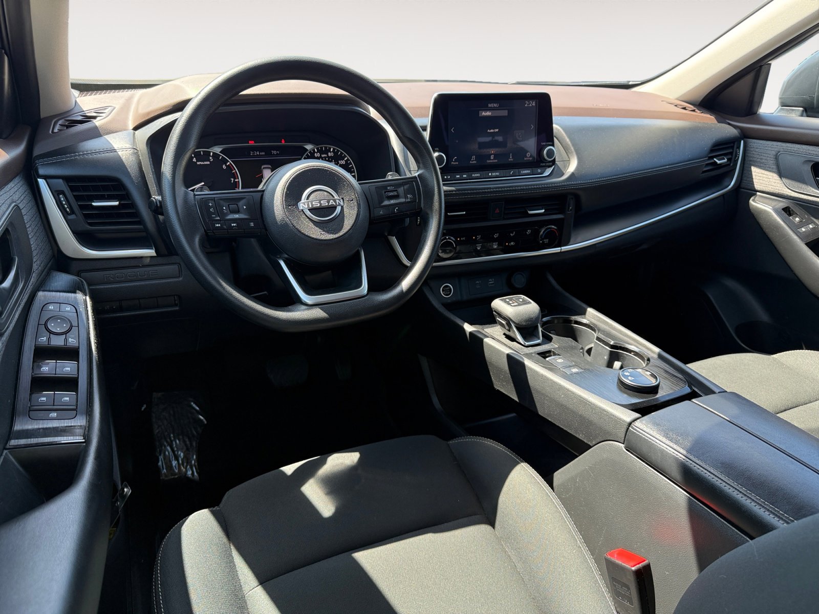 Used 2023 Nissan Rogue S image 15