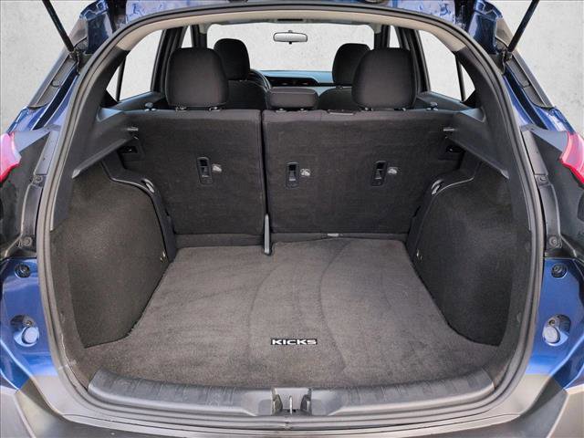 Used 2019 Nissan Kicks SV image 6