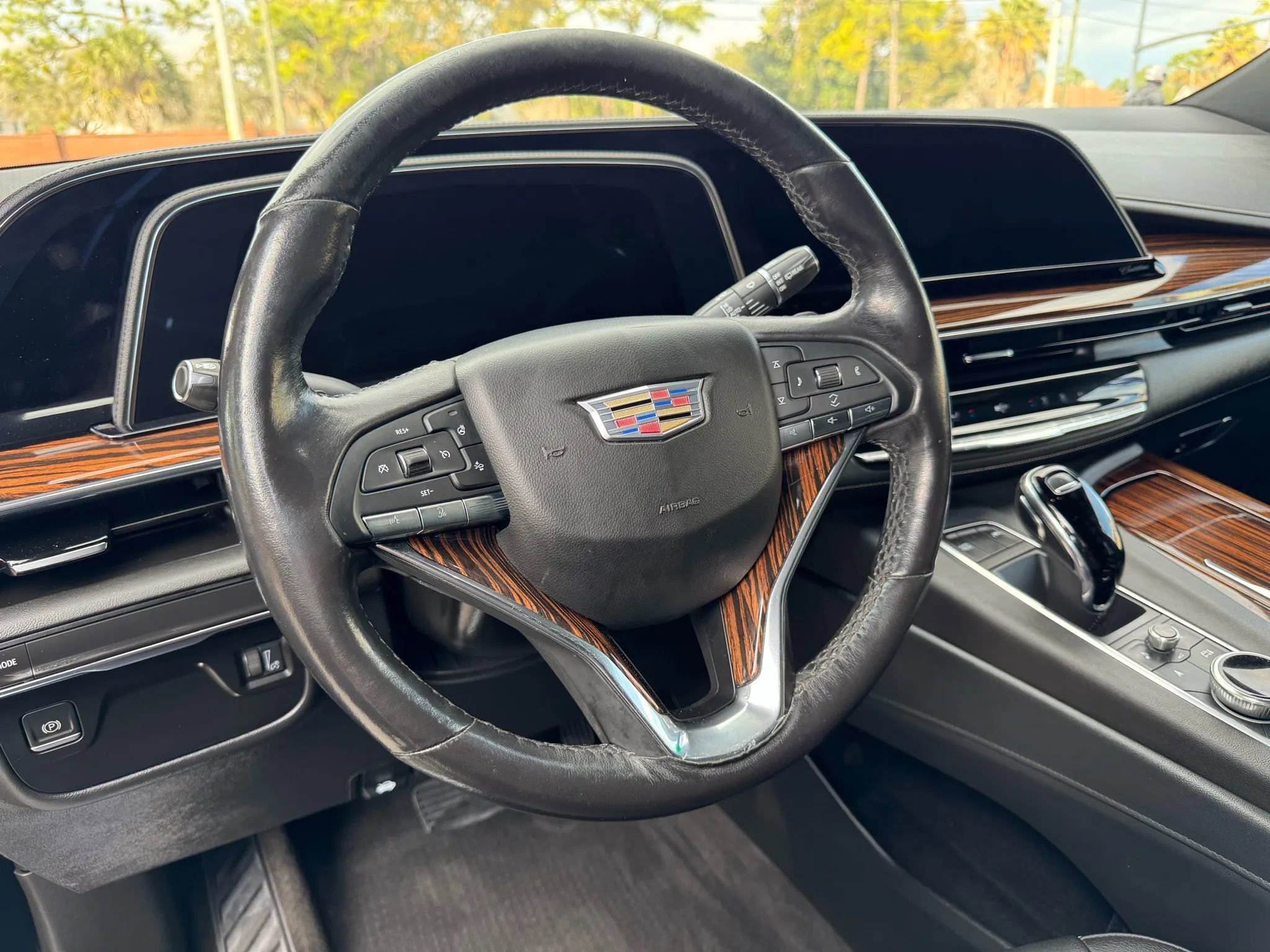 Used 2022 Cadillac Escalade ESV Luxury image 26