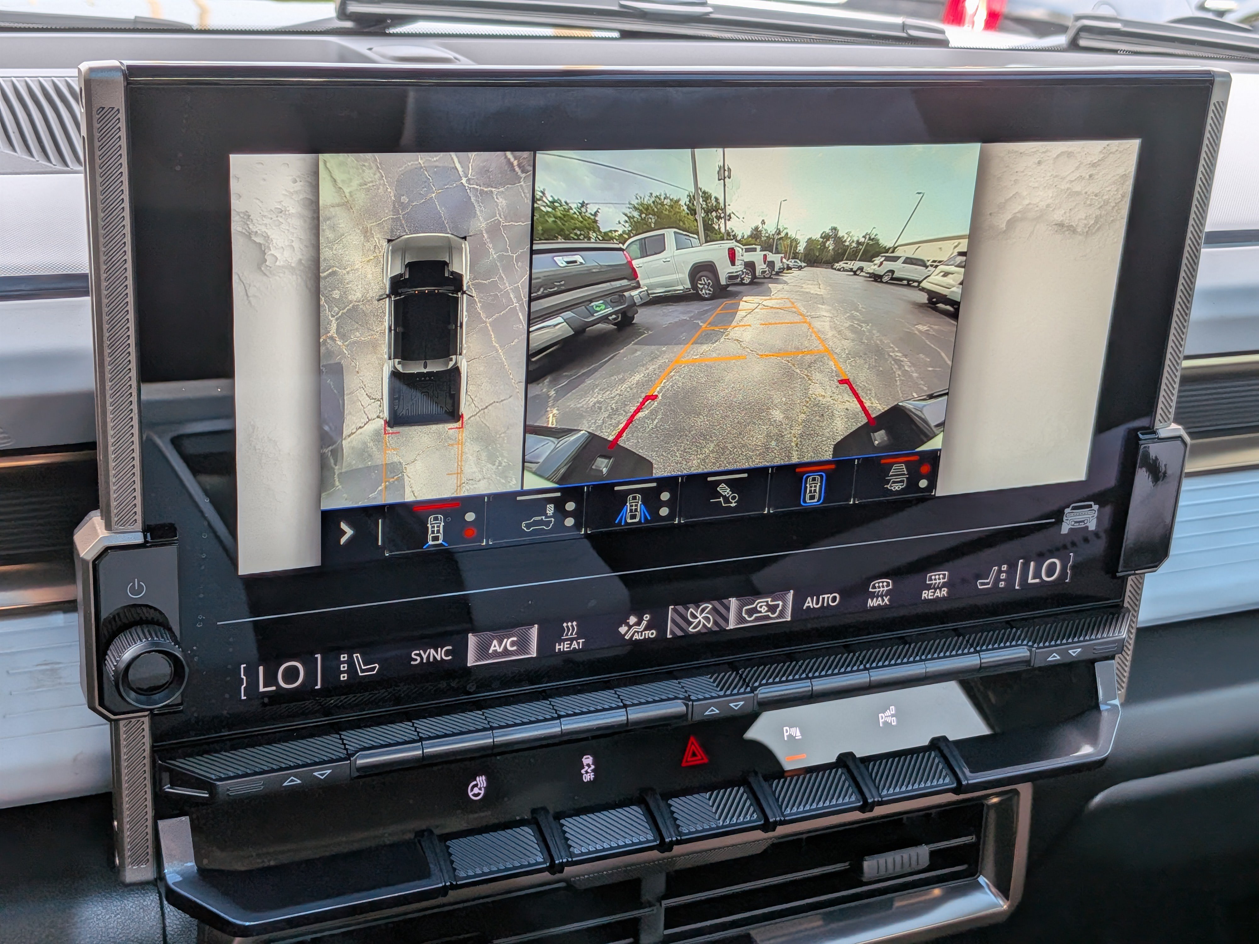 Certified 2025 GMC Hummer EV 3X w/ LPO, Sport Package AWD/4WD image 32