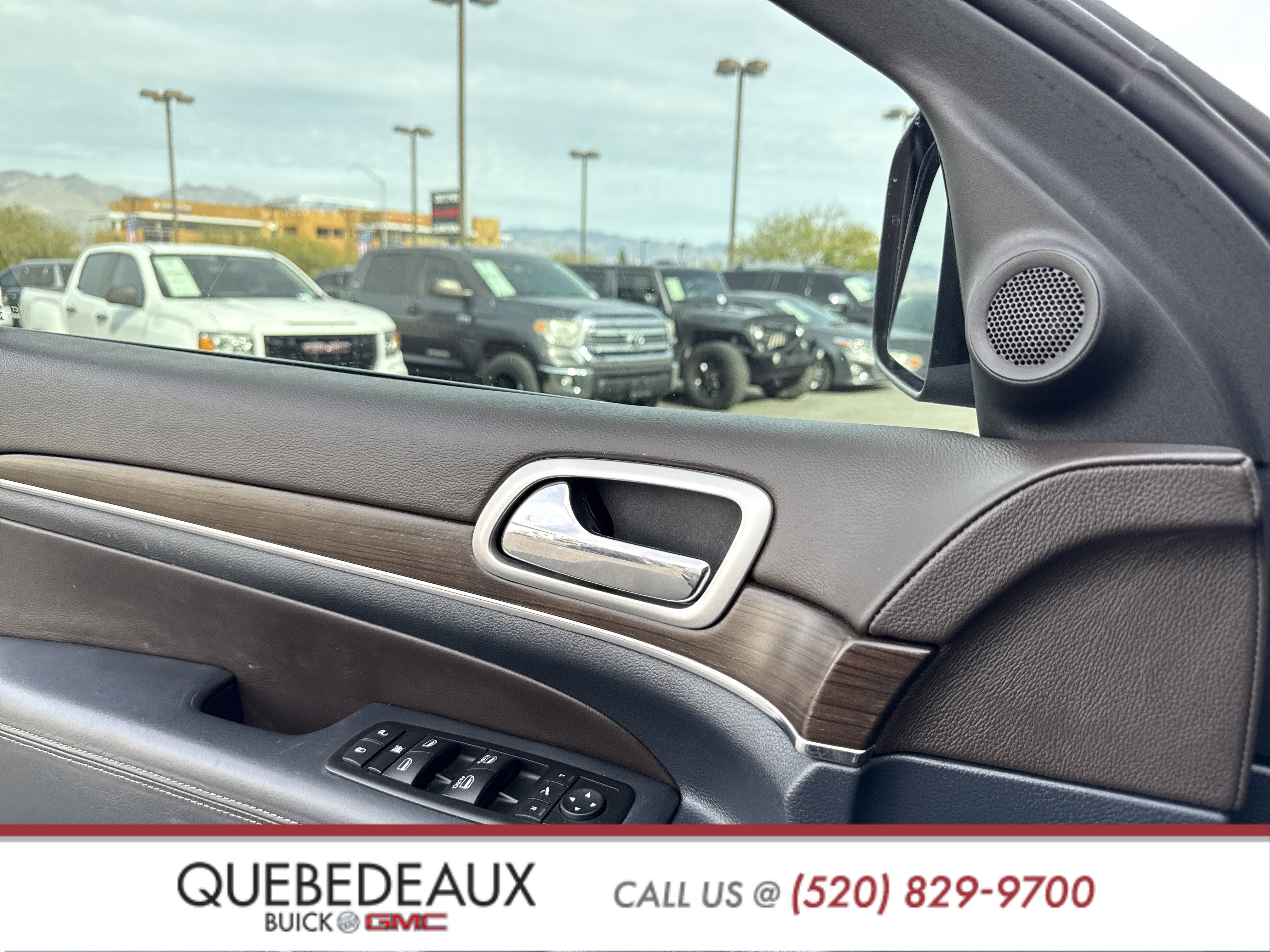 Used 2015 Jeep Grand Cherokee Overland image 13