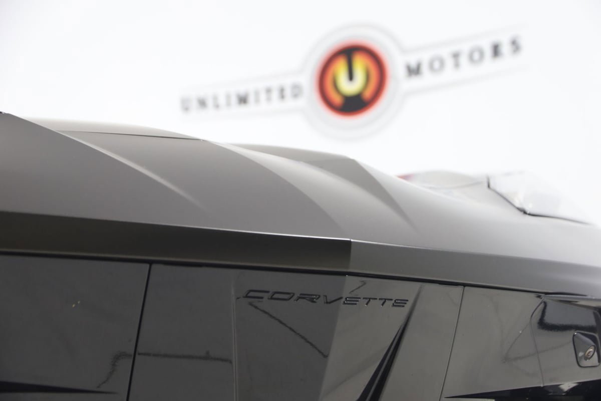 Used 2022 Chevrolet Corvette Stingray Preferred Cpe w/ Z51 Performance Package RWD image 24