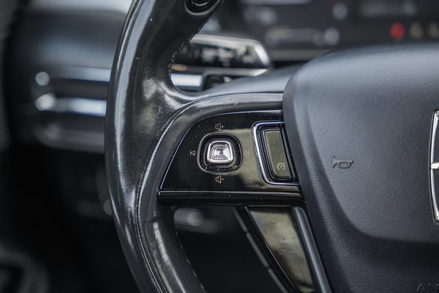 Used 2020 Lincoln Corsair AWD w/ Premium Package image 28