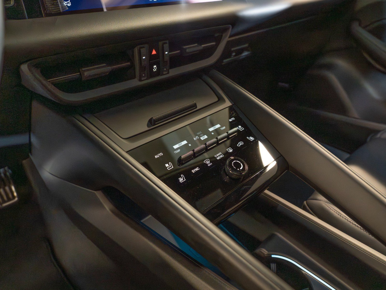 New 2026 Porsche Macan 4S Electric AWD/4WD image 27