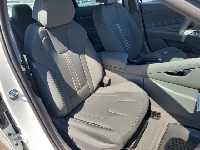 New 2026 Hyundai Elantra Sport image 17