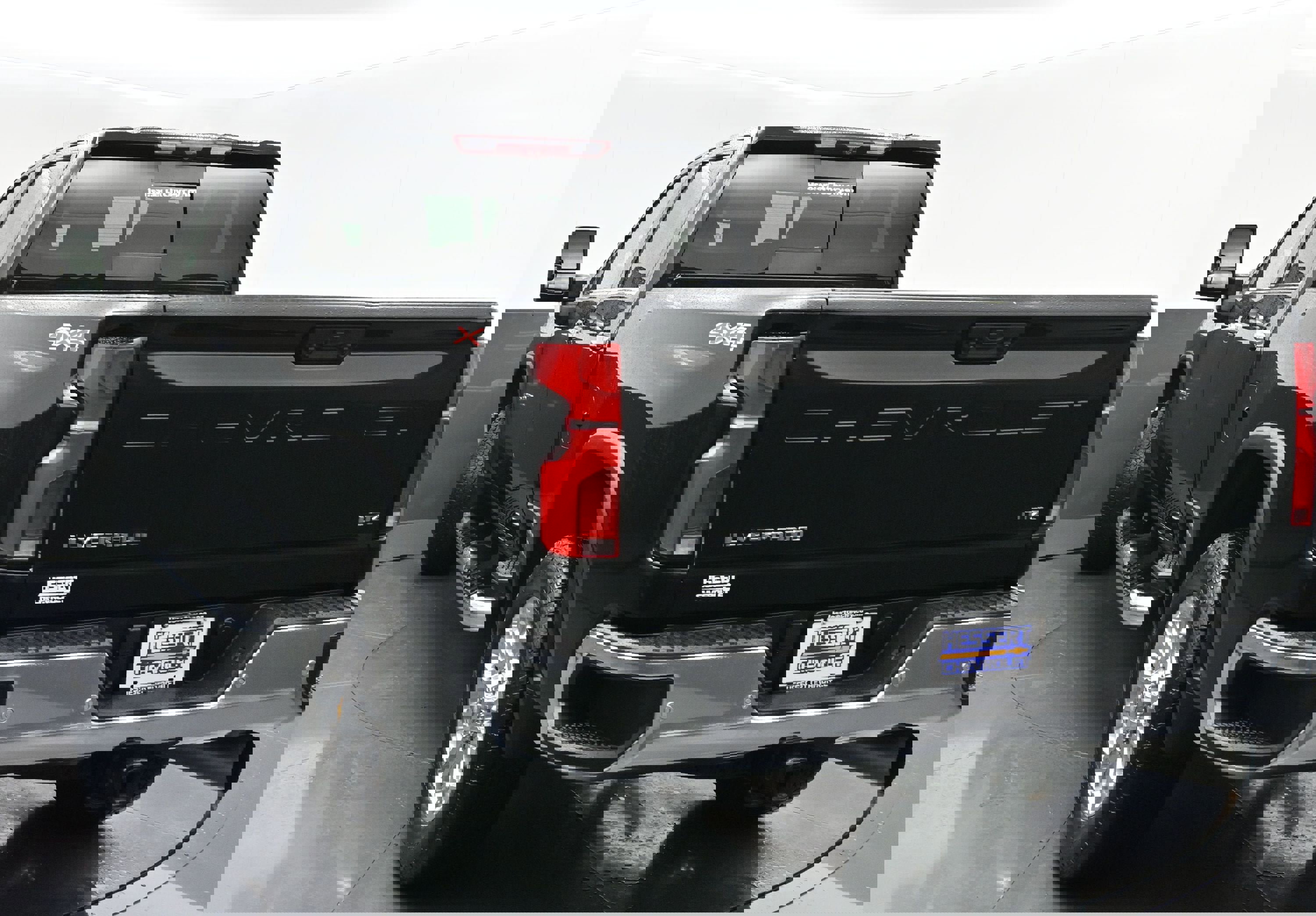 Certified 2025 Chevrolet Silverado 2500 LTZ w/ LTZ Convenience Package image 6