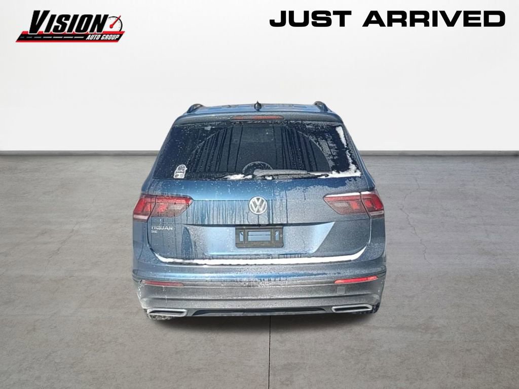 Used 2020 Volkswagen Tiguan SE w/ Panoramic Sunroof Package image 6