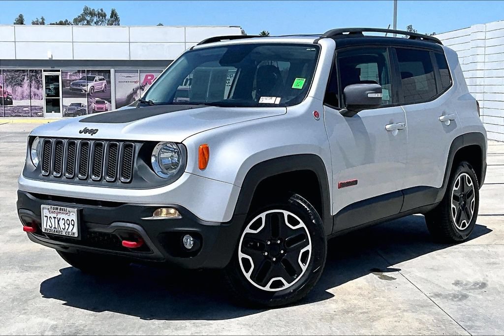 Certified 2016 Jeep Renegade Trailhawk AWD/4WD image 2