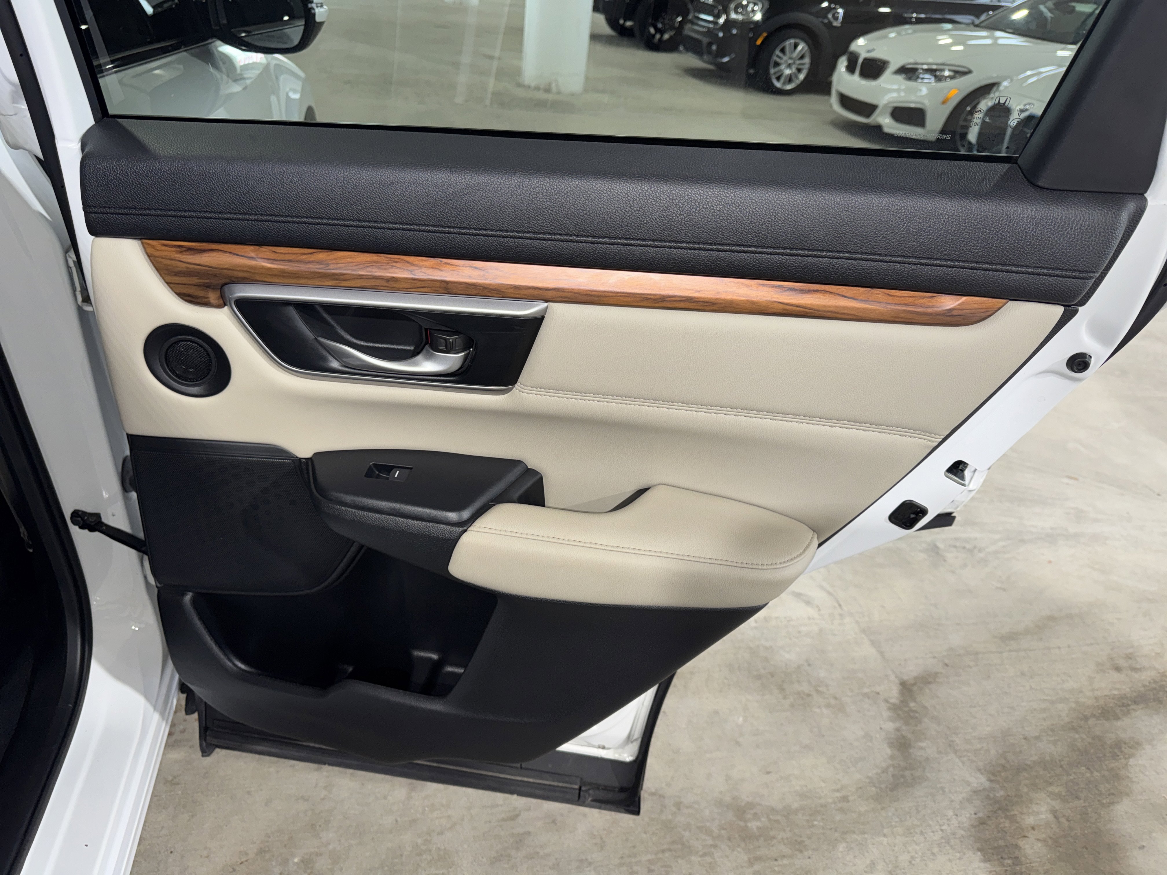 Used 2022 Honda CR-V EX-L image 11