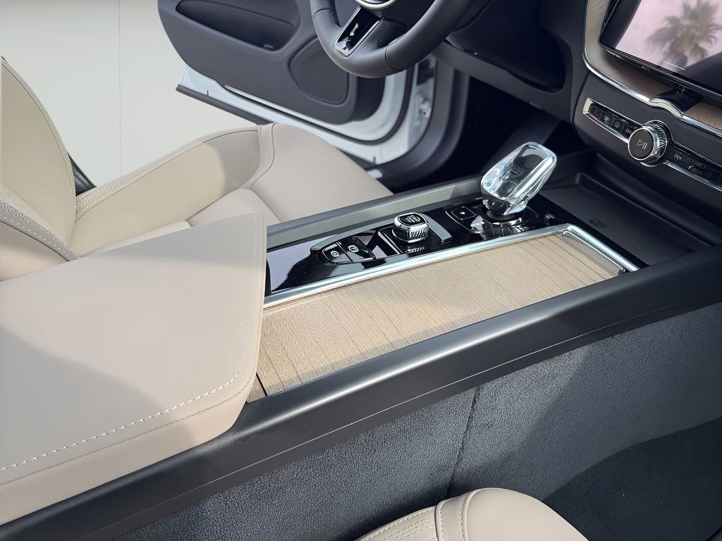 New 2026 Volvo XC60 B5 Plus w/ Protection Package Premier AWD/4WD image 13