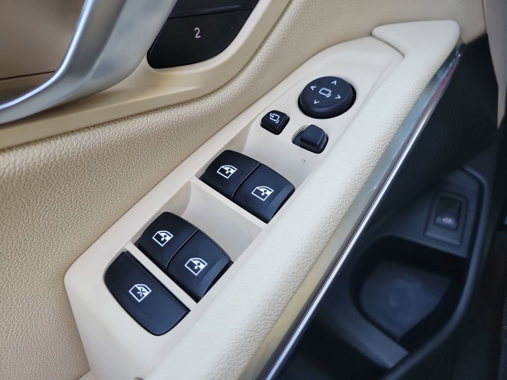 Used 2021 BMW 330i xDrive Sedan w/ Premium Package image 23