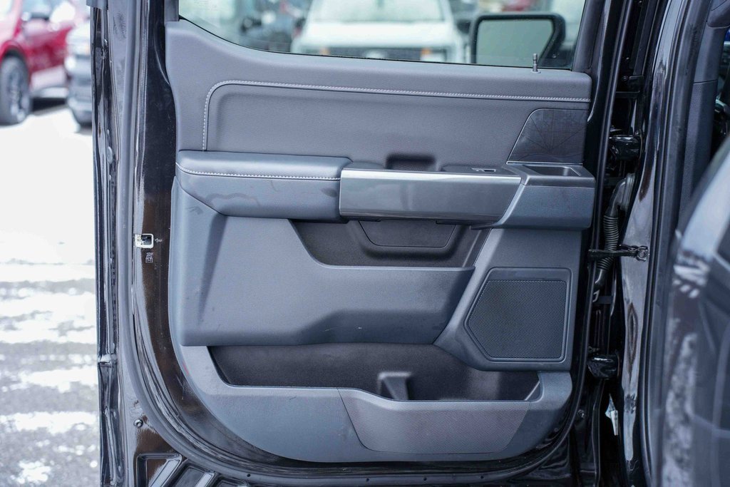 Used 2022 Ford F150 XLT w/ Equipment Group 302A High image 16