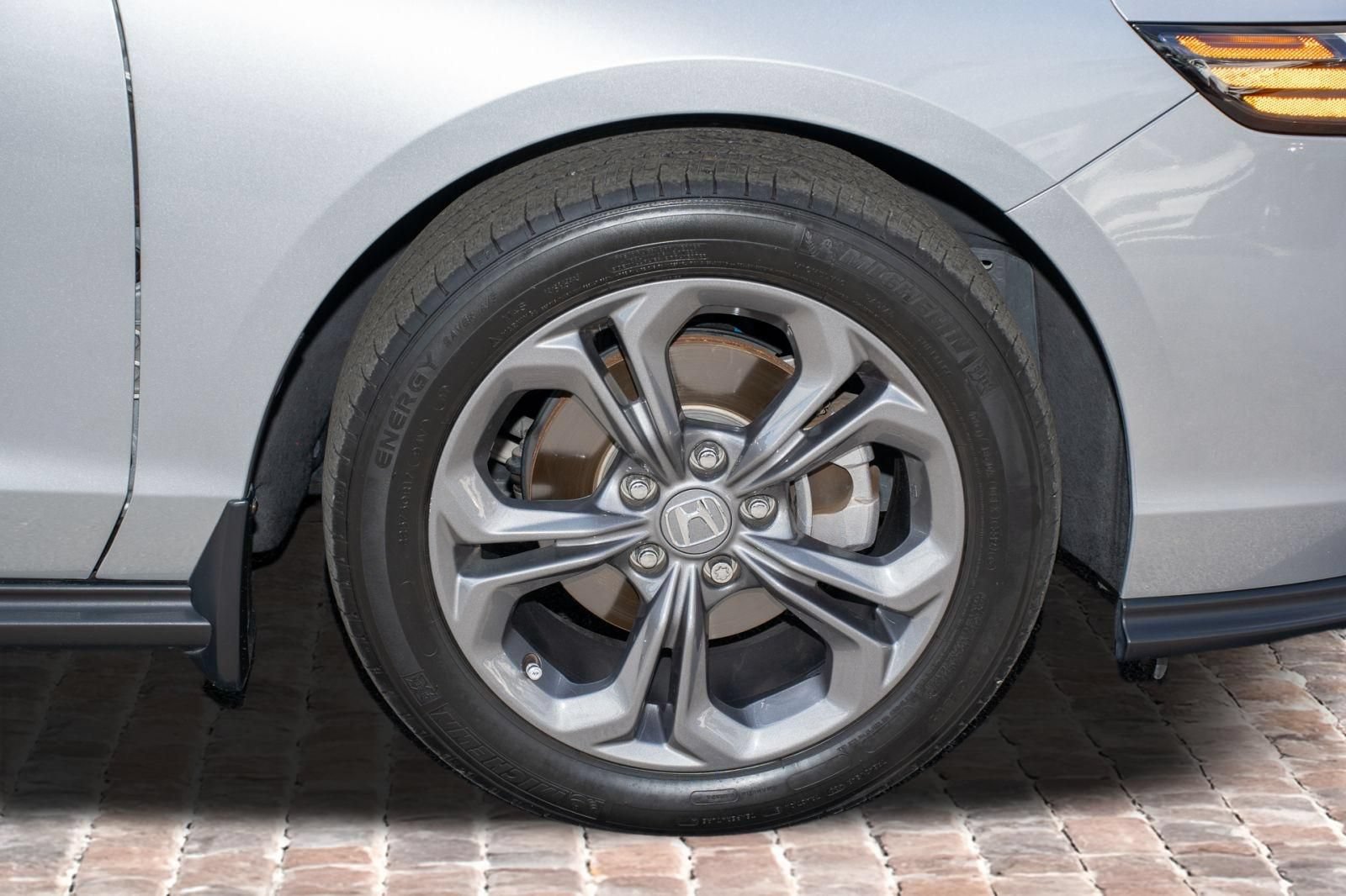 Certified 2024 Honda Accord EX image 39