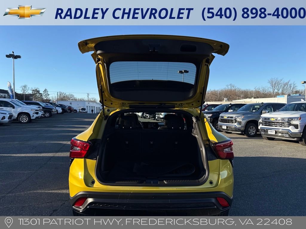 Certified 2024 Chevrolet Trax RS w/ Sunroof Package image 10
