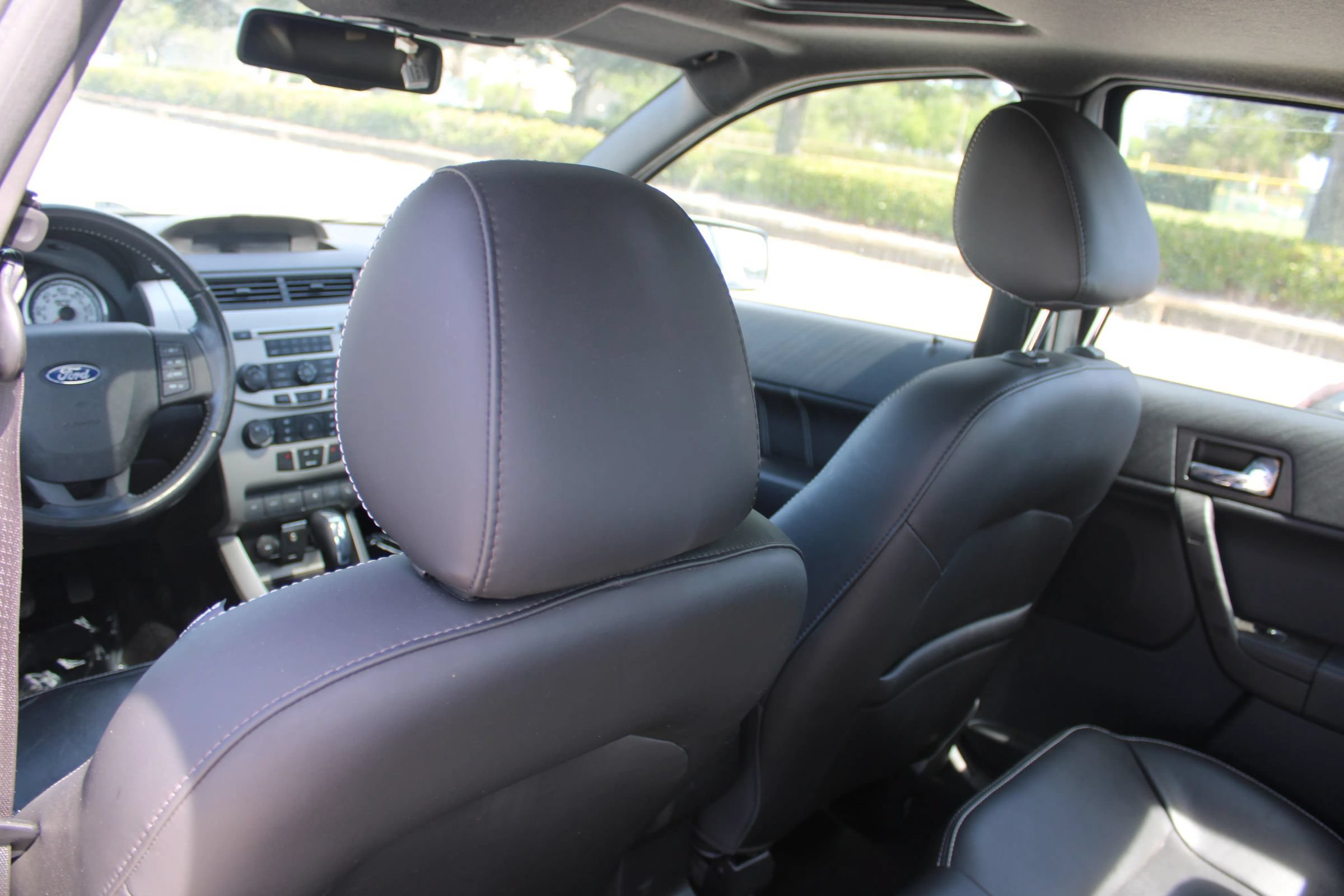 Used 2011 Ford Focus SEL w/ 301A Rapid Spec Order Code FWD image 16