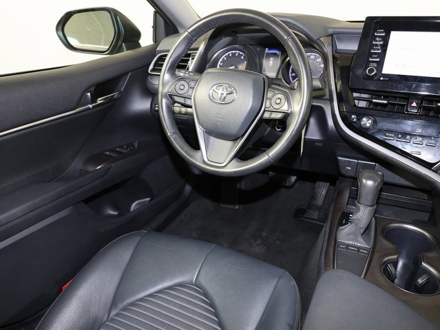 Used 2024 Toyota Camry SE image 9
