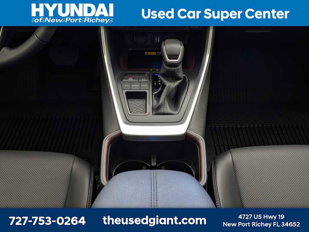 Used 2025 Toyota RAV4 Limited w/ Advanced Technology Package image 24