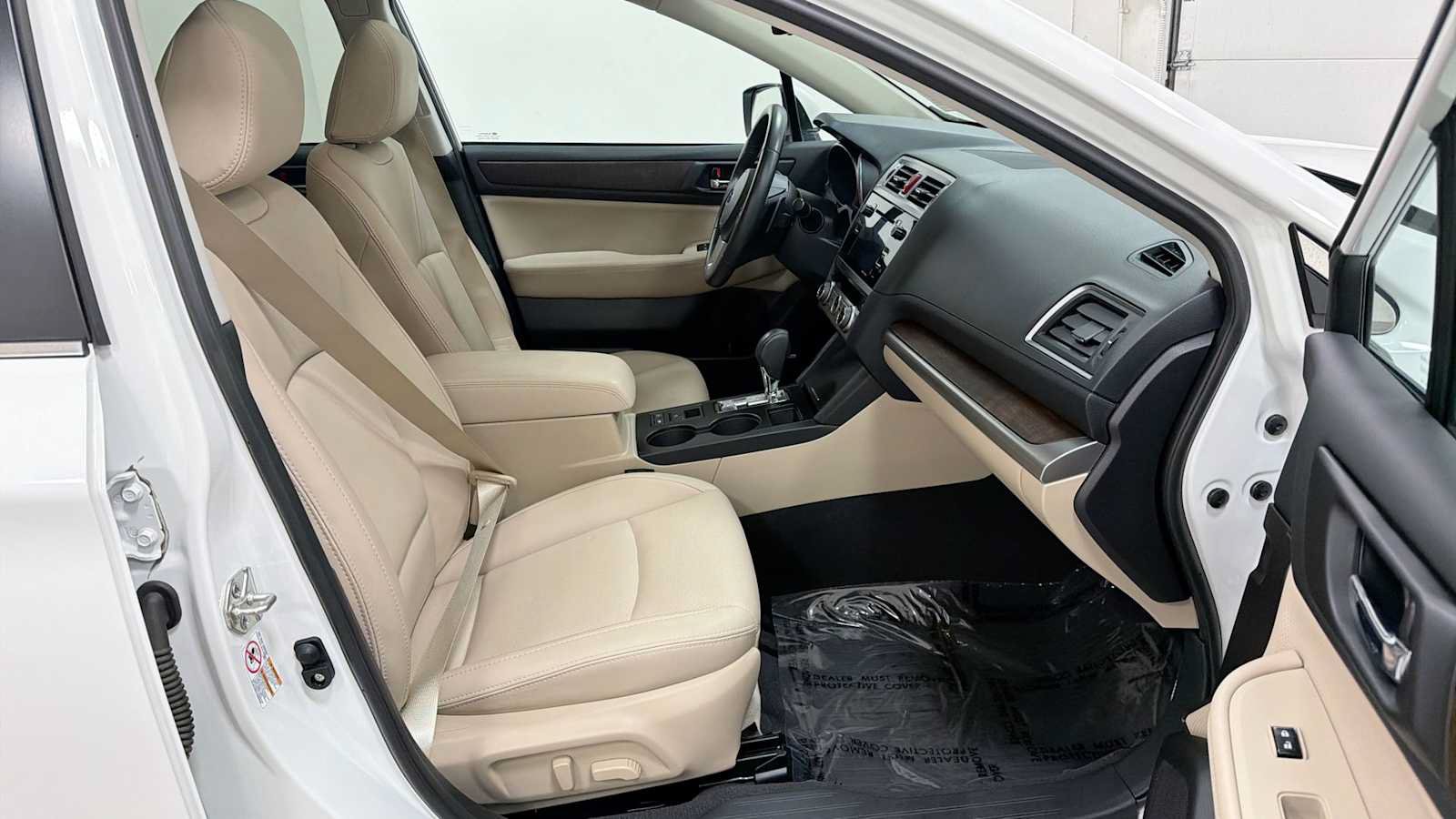 Used 2017 Subaru Outback 3.6R Limited AWD/4WD image 30