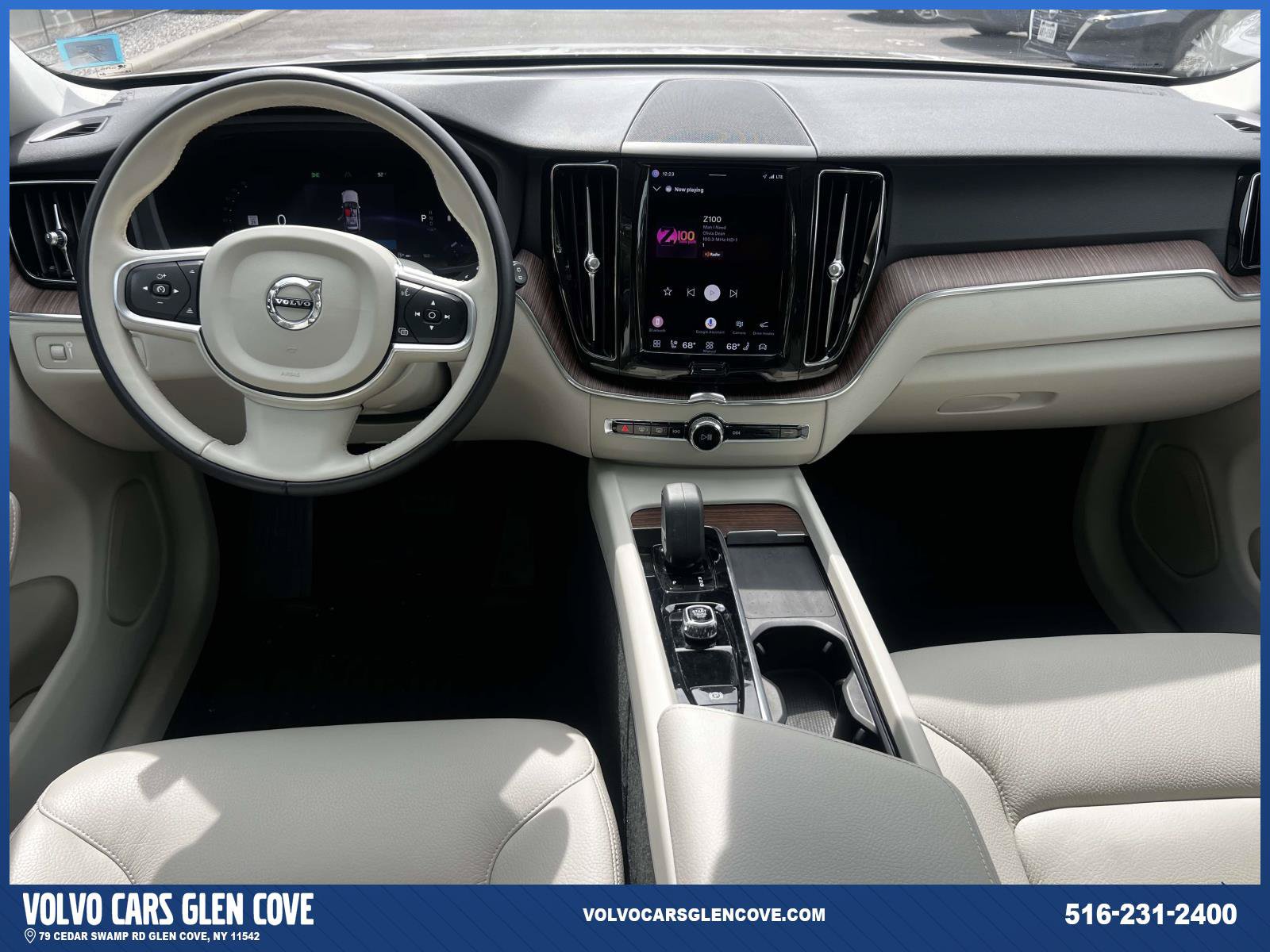Used 2022 Volvo XC60 B5 Momentum w/ Climate Package AWD/4WD image 12