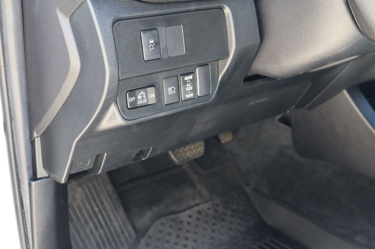 Used 2021 Toyota Tacoma TRD Sport w/ Technology Package AWD/4WD image 21