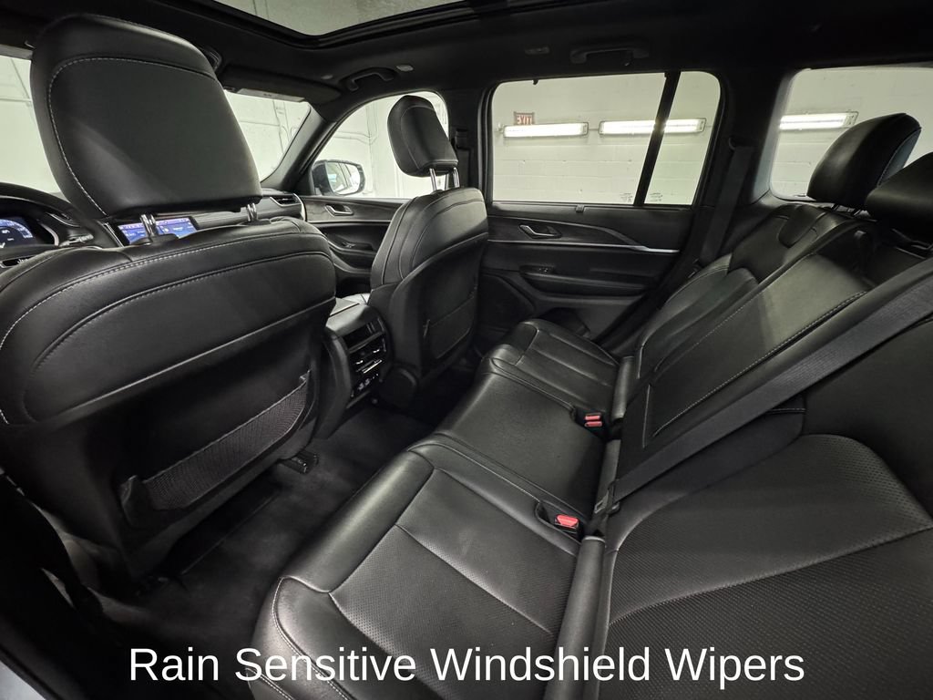 Used 2024 Jeep Grand Cherokee Limited w/ Luxury Tech Group II AWD/4WD image 22