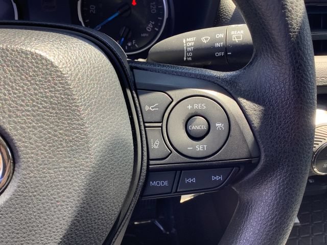 Used 2022 Toyota RAV4 LE AWD/4WD image 12