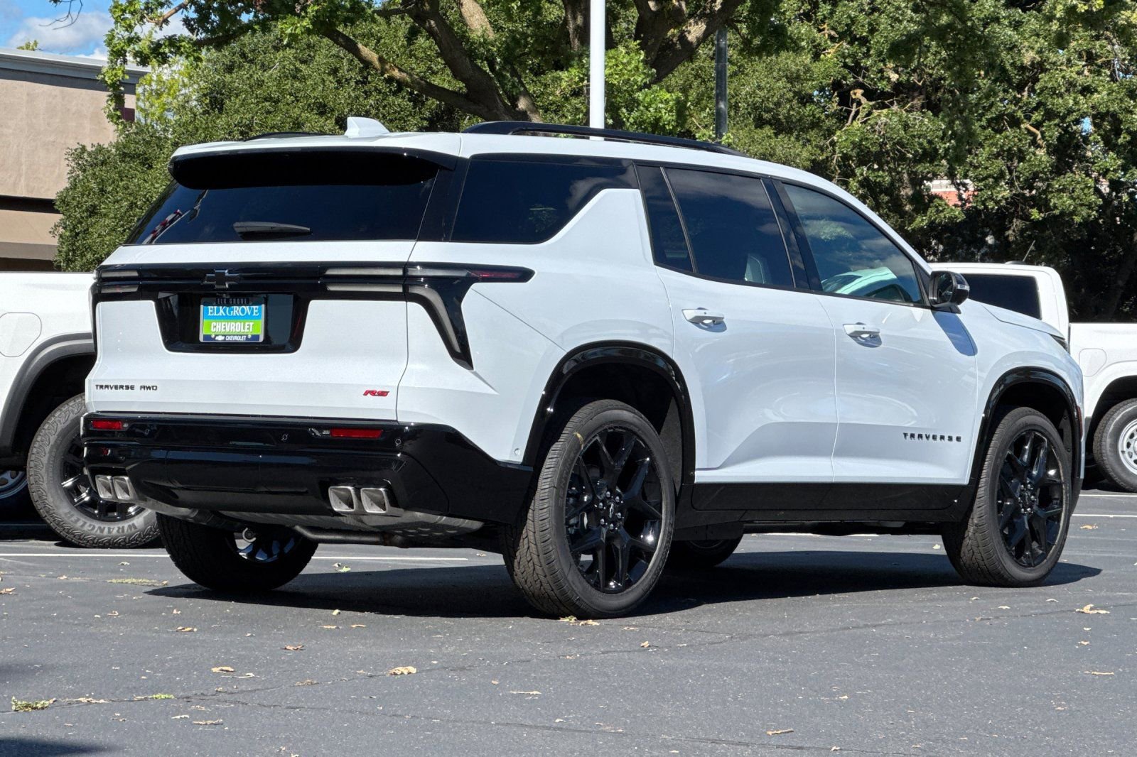 New 2026 Chevrolet Traverse RS w/ LPO, Floor Liner Package AWD/4WD image 3