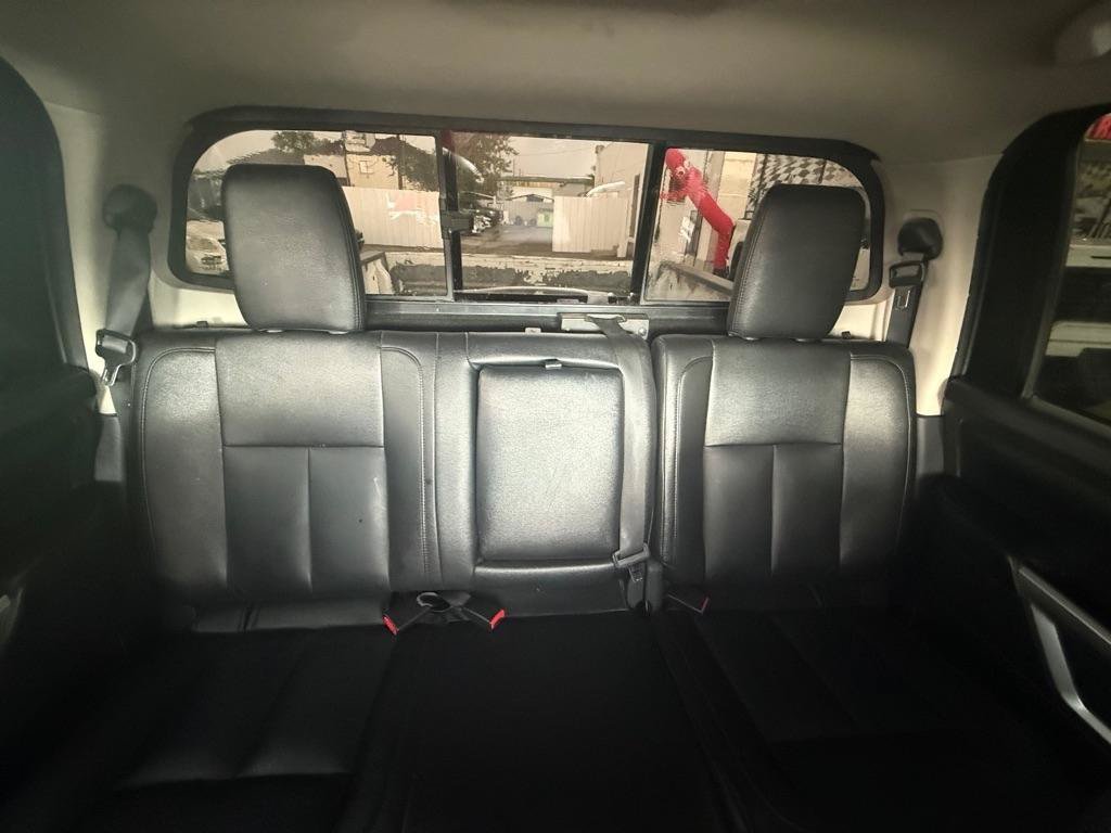 Used 2018 Nissan Titan SV RWD image 18