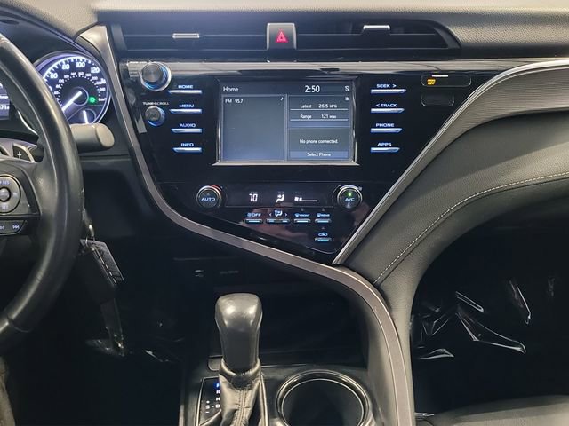 Used 2018 Toyota Camry SE FWD image 14