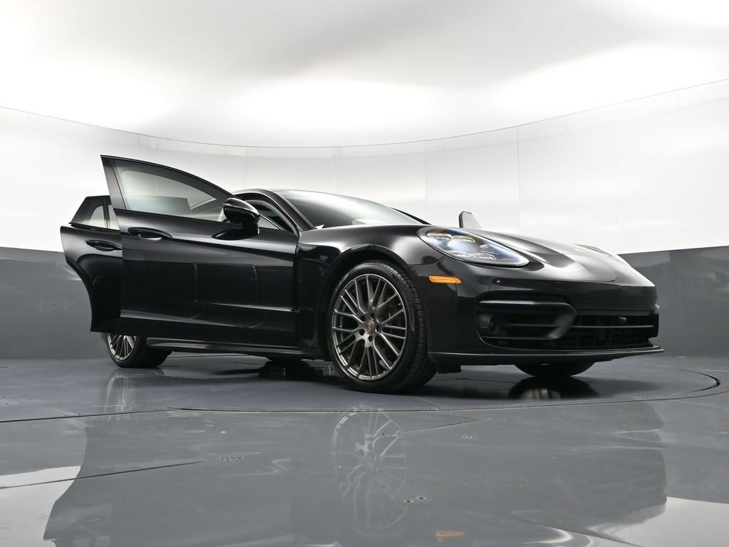 Certified 2022 Porsche Panamera Platinum Edition image 40