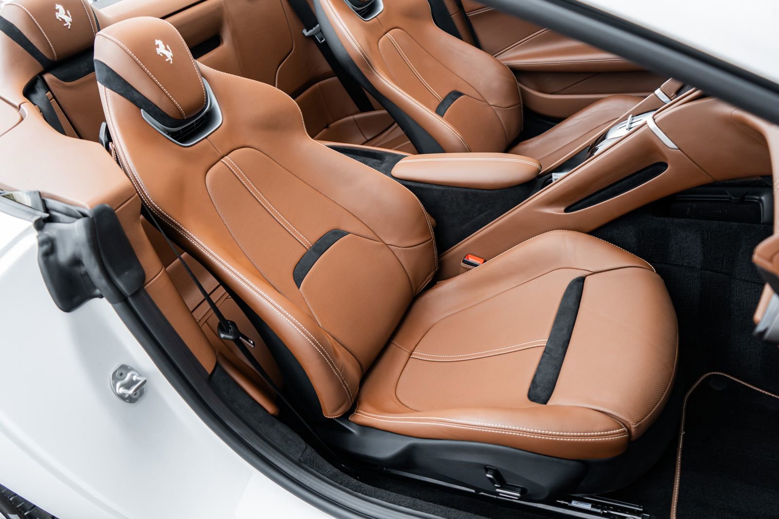 Used 2024 Ferrari Roma Spider image 35