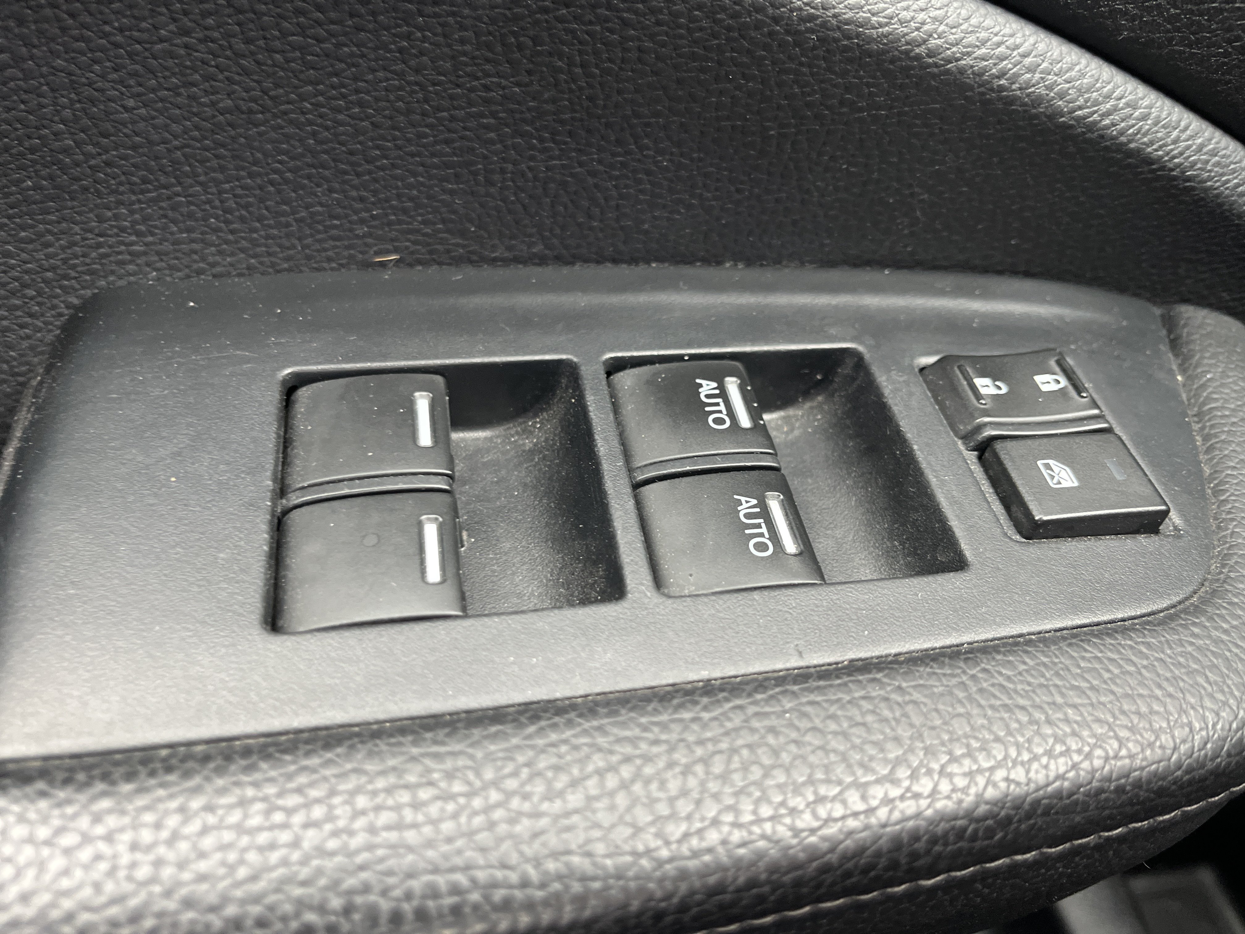 Used 2021 Honda Pilot Touring image 25
