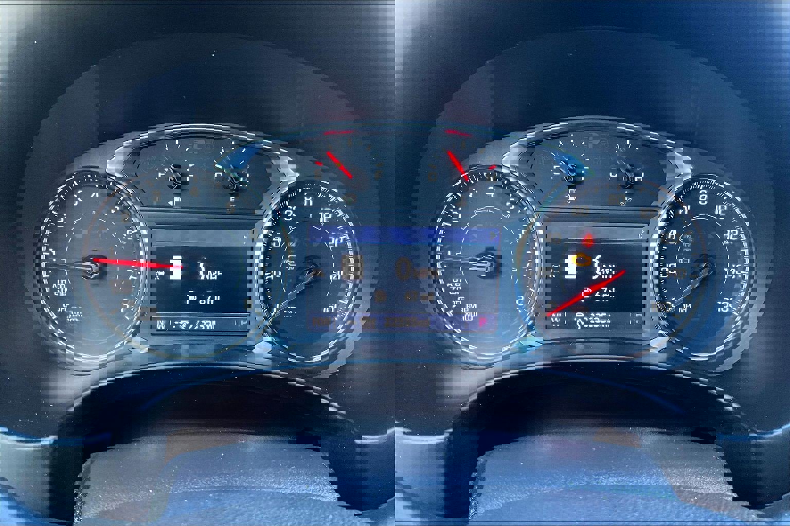 Used 2024 GMC Terrain SLT w/ Infotainment Package II image 8