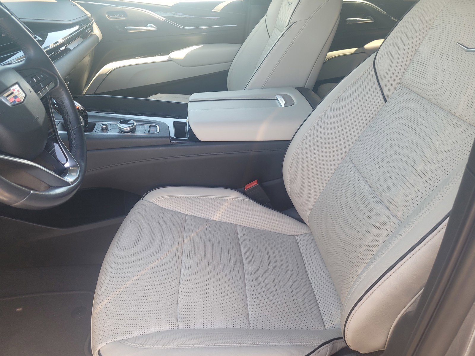 Used 2021 Cadillac Escalade Sport w/ Heavy-Duty Trailer Package image 13