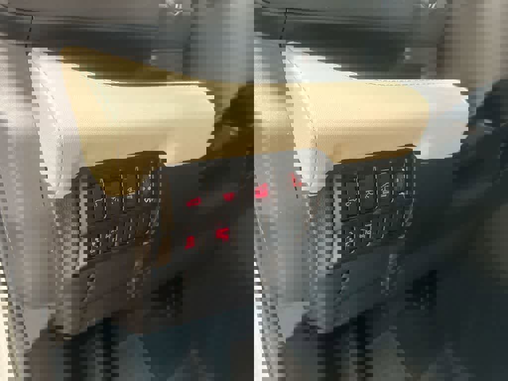 Used 2021 Subaru Ascent Limited w/ Technology Package image 41