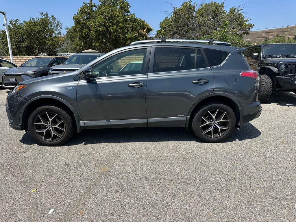 Used 2017 Toyota RAV4 SE AWD/4WD image 2