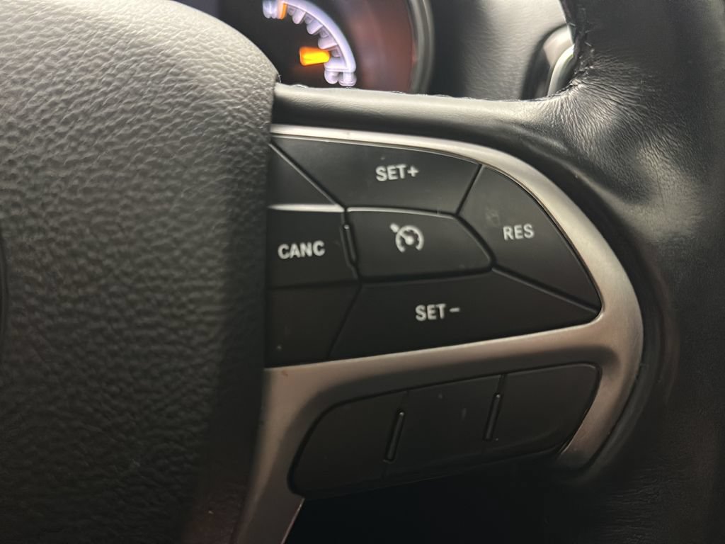 Used 2019 Jeep Grand Cherokee Limited w/ Luxury Group II AWD/4WD image 29