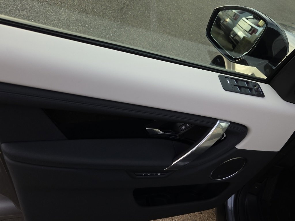 New 2025 Land Rover Discovery Sport S image 11