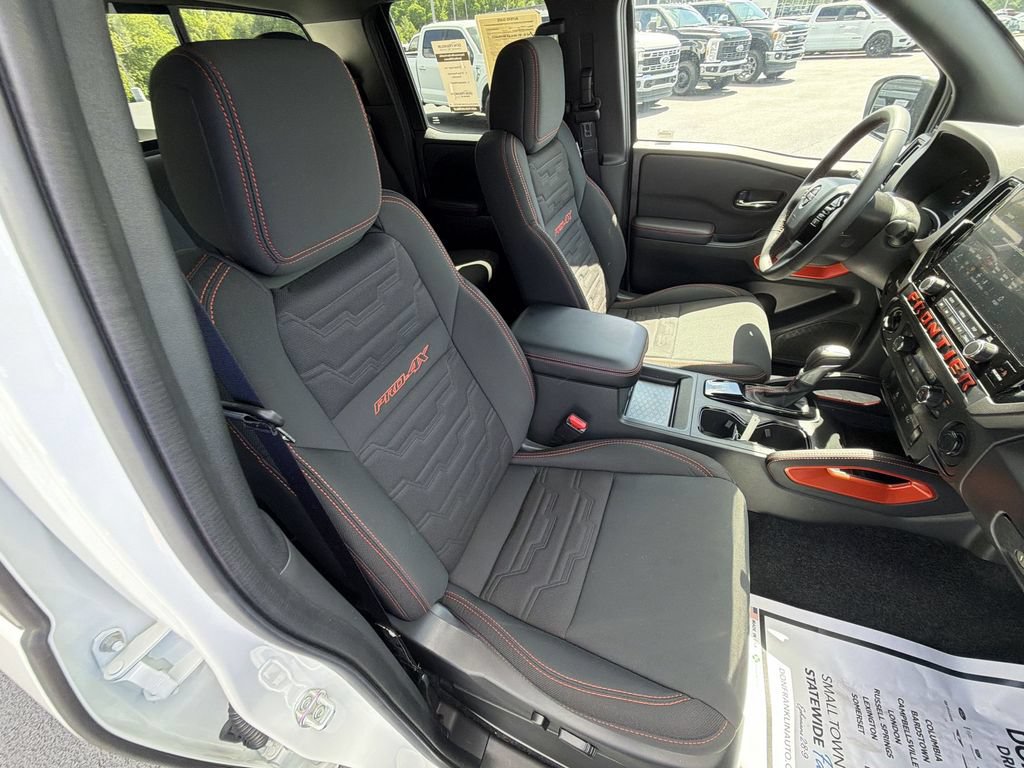 Used 2025 Nissan Frontier PRO-4X AWD/4WD image 31