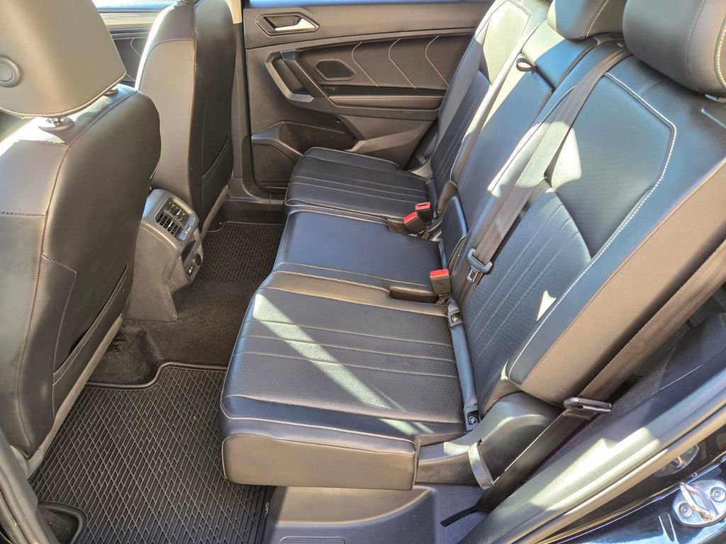 Used 2022 Volkswagen Tiguan SE image 7