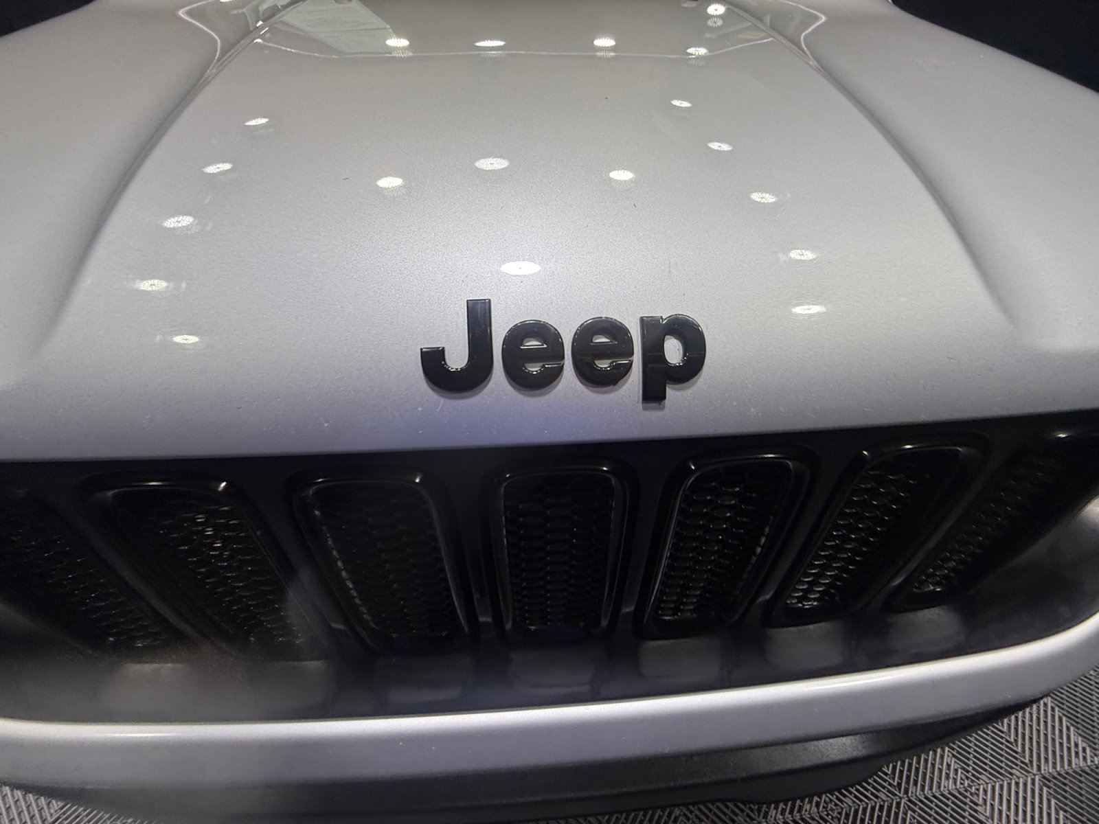 Used 2018 Jeep Renegade Altitude AWD/4WD image 23