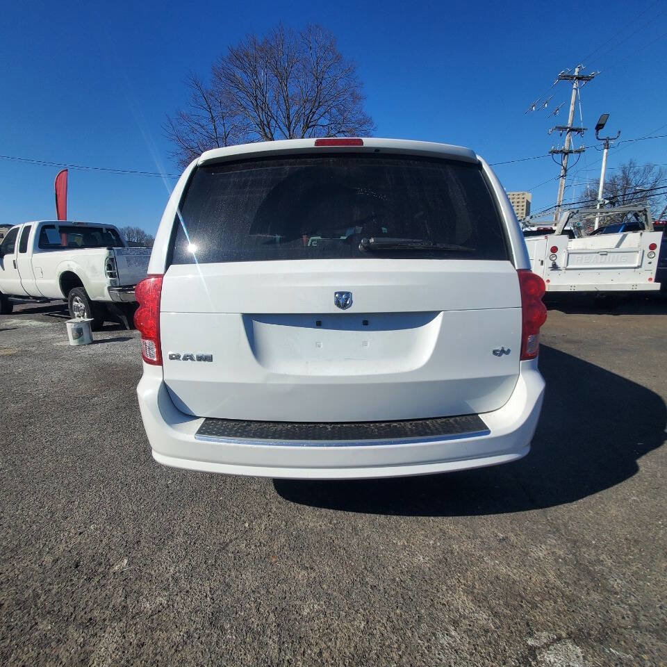 Used 2014 RAM C/V Tradesman image 4